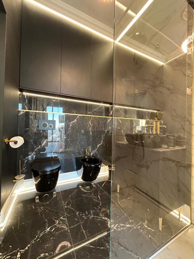 Hanza Tower Home4u Apartment *