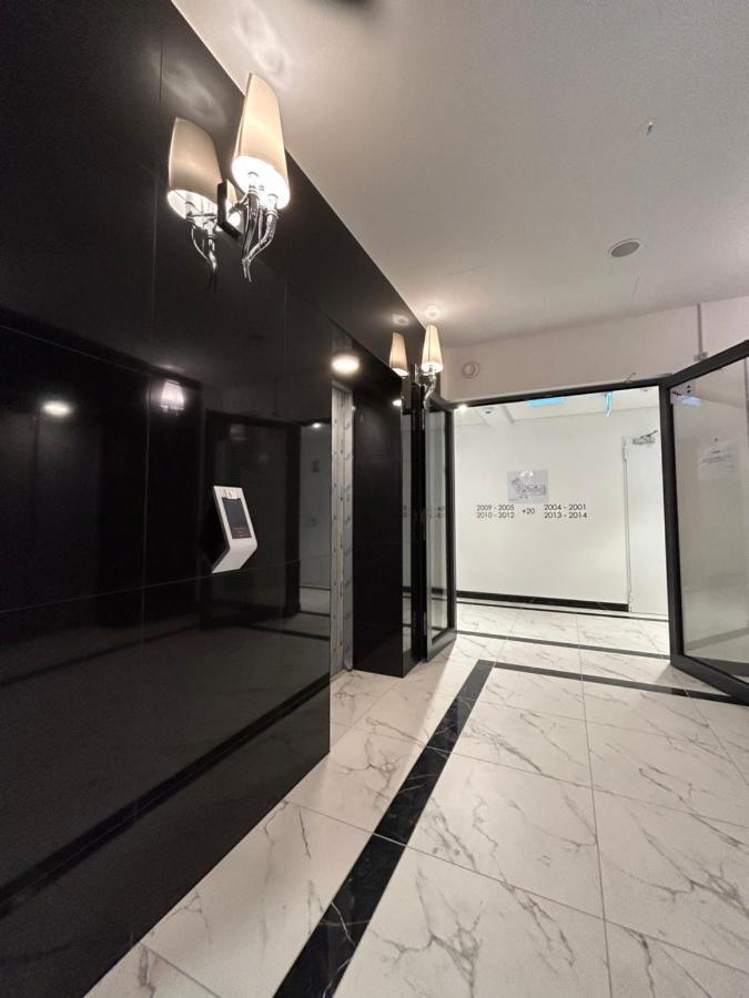 Hanza Tower Home4u Apartment *