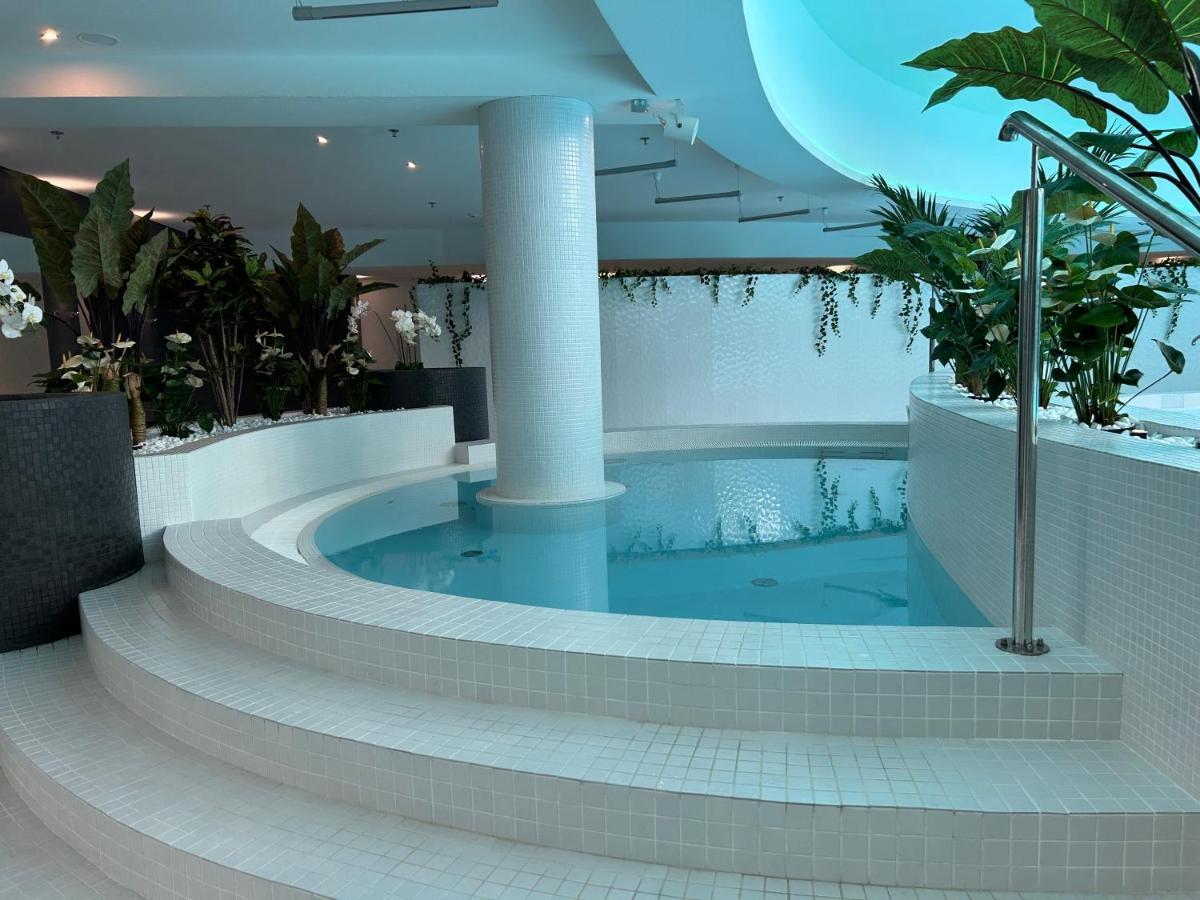 Apartment Hanza Tower Home4u *